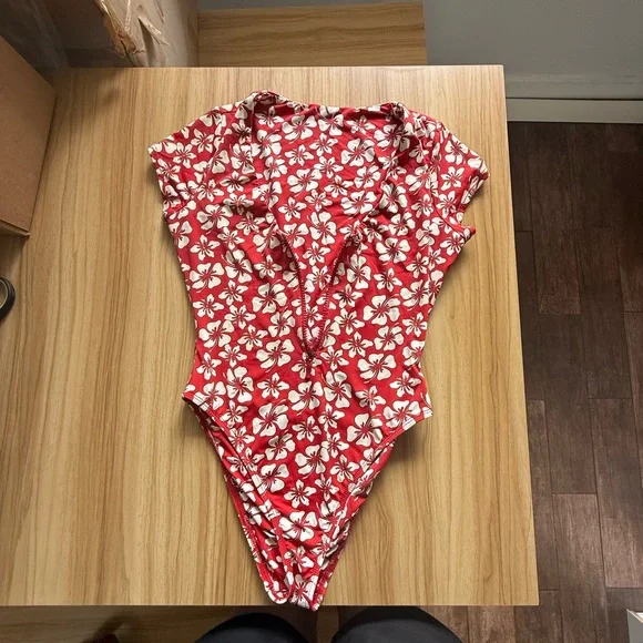 Dippin' Daisy's Lilo One Piece Swimsuit size S - Picture 2 of 4